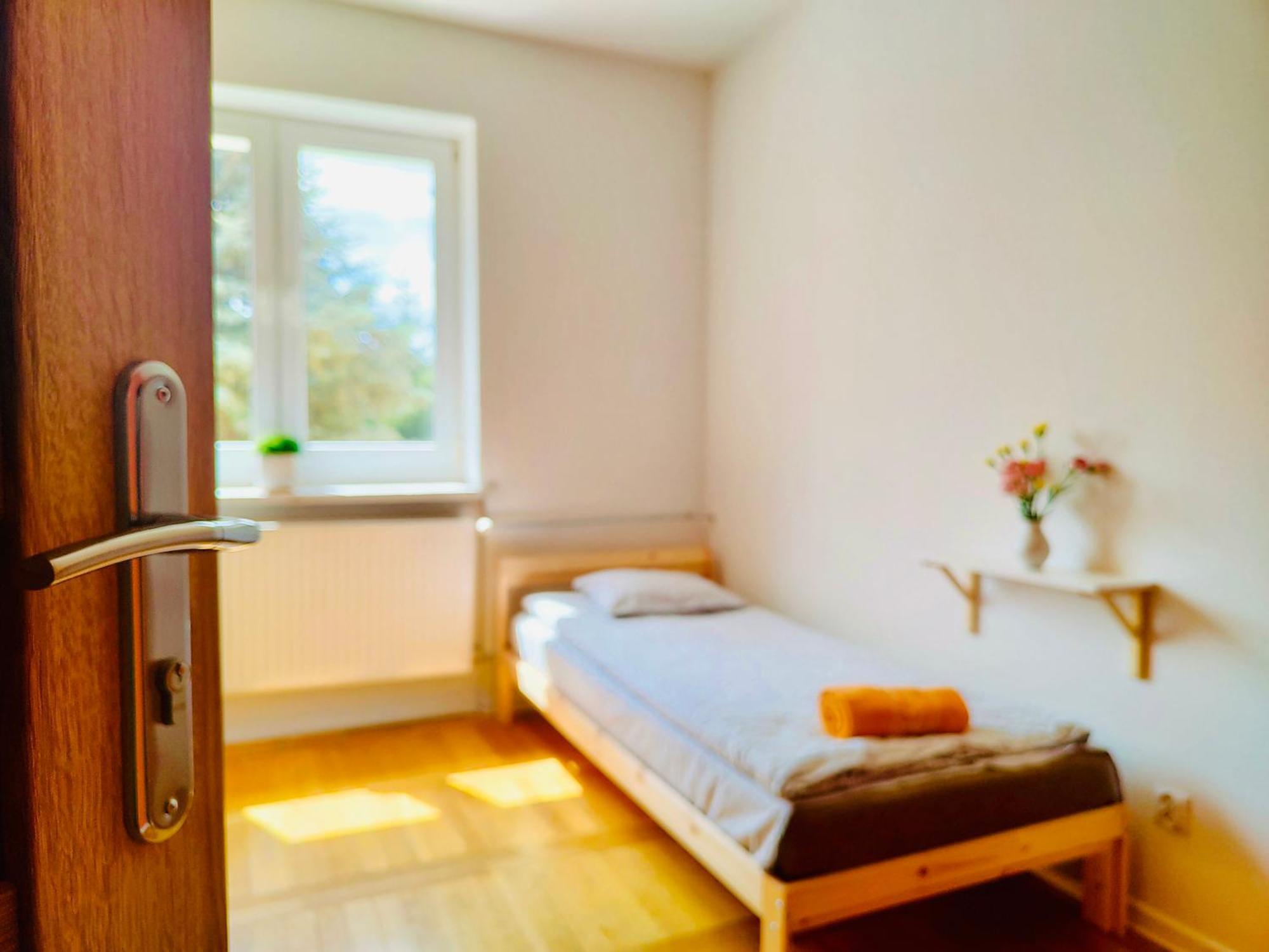 Dom Bez Scian Hotel Gubin Eksteriør billede