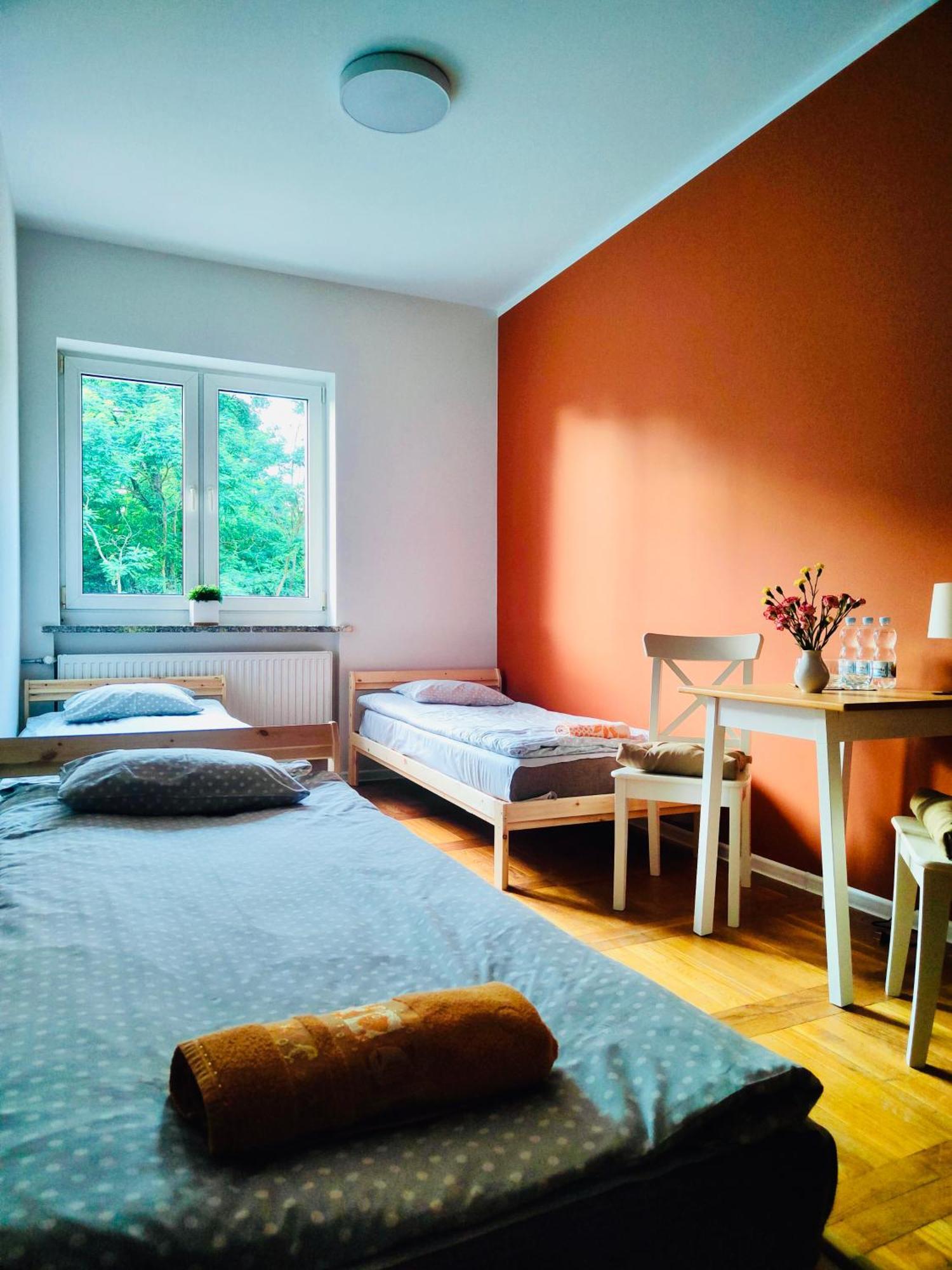 Dom Bez Scian Hotel Gubin Eksteriør billede